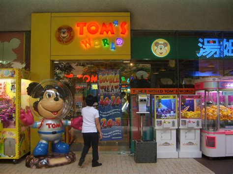 tom's world - sm mall of asia photos